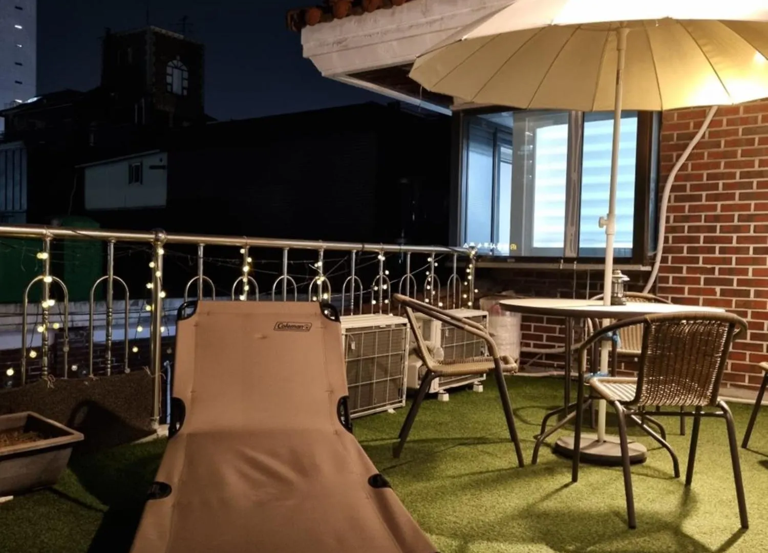 Hongdae Sky View Private Roof Garden House 2Br 2Qb 1Ssb Free Wifi Starbucks Capsule 외국인전용 Villa Seoul